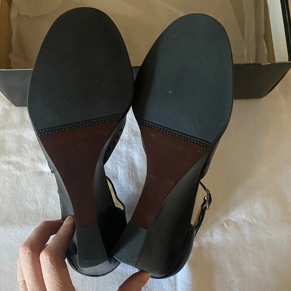 Gianni Bini Black Heeled Shoes - Picture 5 of 6